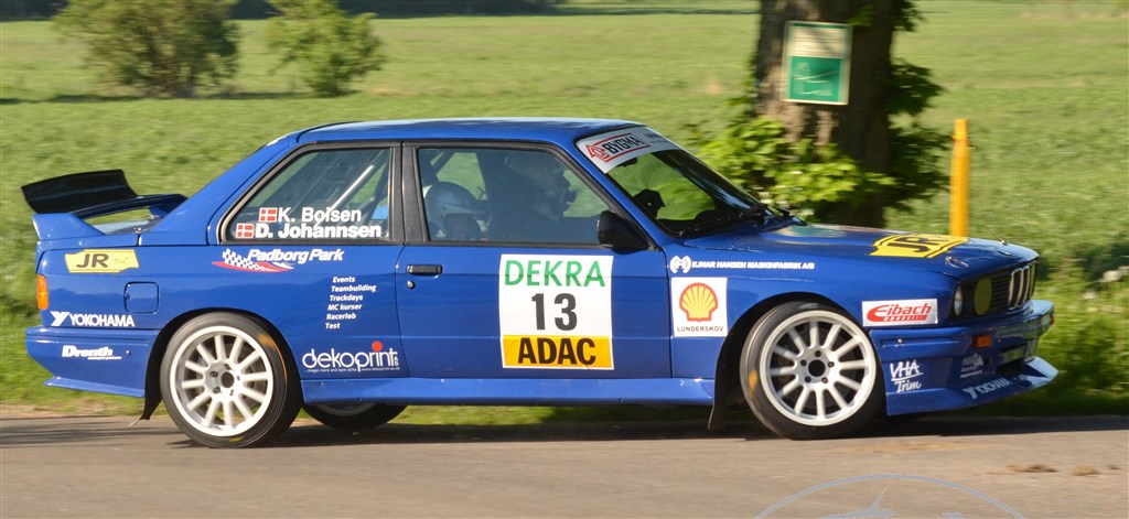 Kim Boisen og Dan Johannsen i den lyn hurtige blå BMW M3
(Foto: BMDJ)